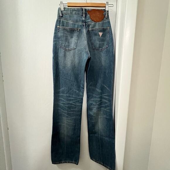 Guess Jeans Eco High-Rise 80s Straight Leg Denim Jeans In Confidence Wash - Picture 8 of 14